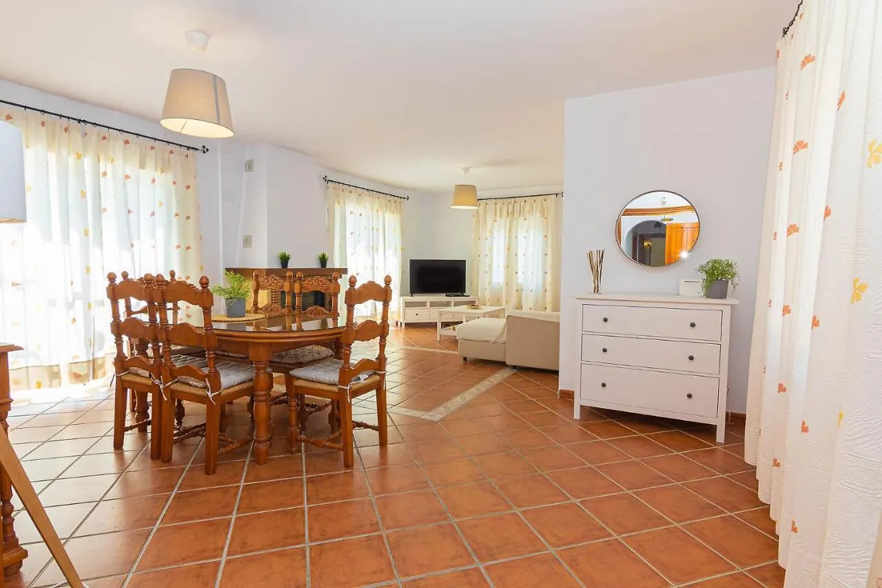 Villa Andalucia: Cerca De Todo, Intimidad Y Espacio Nerja